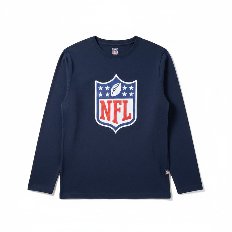 تیشرت آستین بلند مردانه سرمهای برند NFL با چاپ بزرگ لوگوی شیلد در نمای فلت لی (Flat Lay)